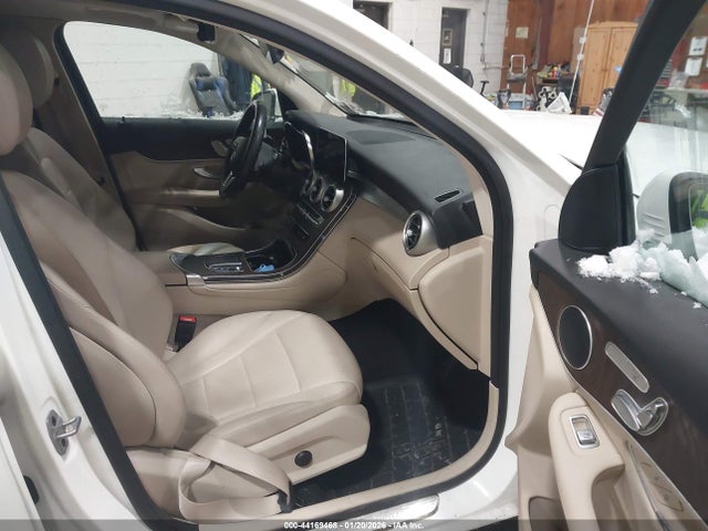 2021 MERCEDES-BENZ GLC 300 W1N0G8EBXMF951693 Photo 4