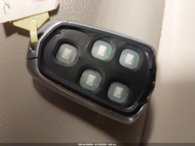 2017 CADILLAC XT5 1GYKNARS2HZ200965 Photo 10