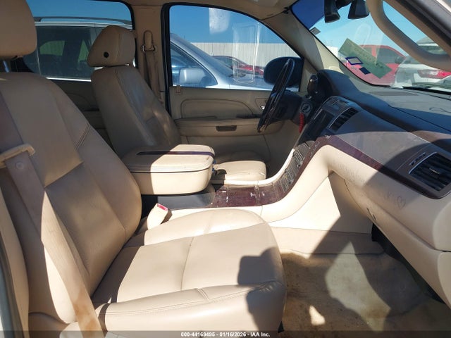 2008 CADILLAC ESCALADE ESV 1GYFK668X8R225838 Photo 4