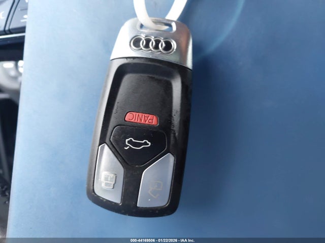 2017 AUDI A4 WAUKMAF4XHN053555 Photo 10