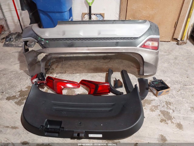 44169525 :رقم المزاد ، 5NMS2CAD1KH122701 vin ، 2019 Hyundai Santa Fe Se مزاد بيع