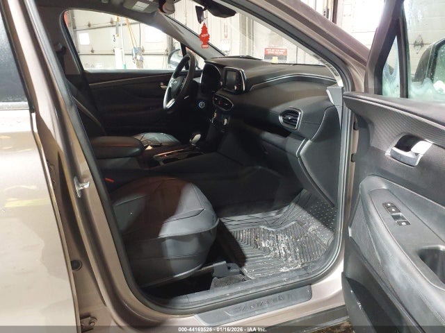 44169525 :رقم المزاد ، 5NMS2CAD1KH122701 vin ، 2019 Hyundai Santa Fe Se مزاد بيع