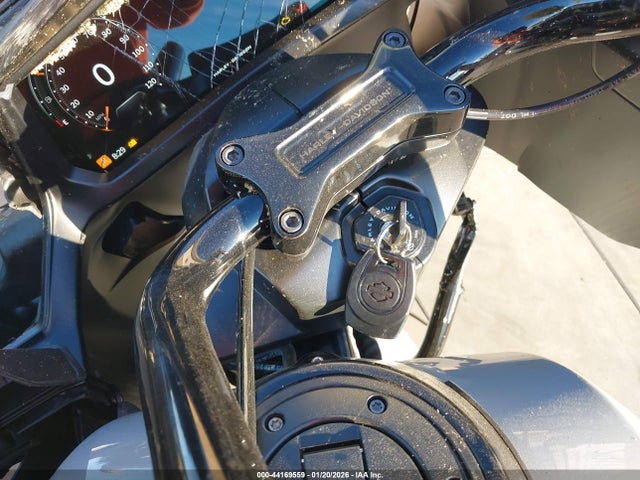 1HD1KH727SB645111 Harley-Davidson FLTRX