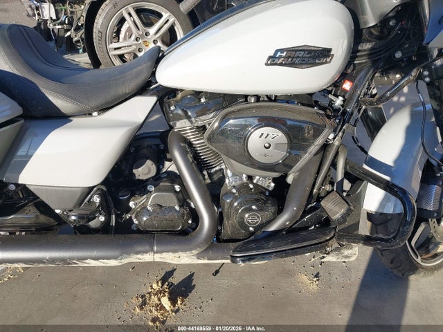 1HD1KH727SB645111 Harley-Davidson FLTRX