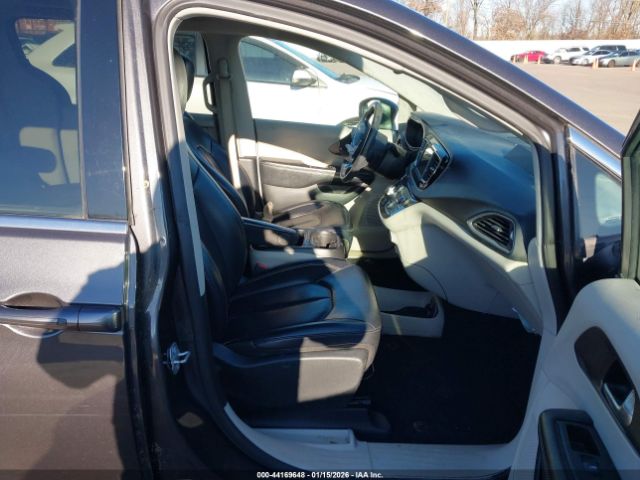 2020 CHRYSLER VOYAGER 2C4RC1DG7LR172578 Photo 4