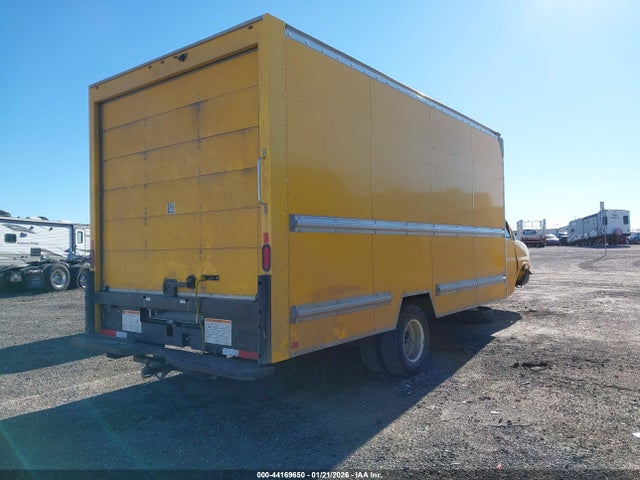 7GZ37TC74MN004910 GMC Savana Cutaway Work Van