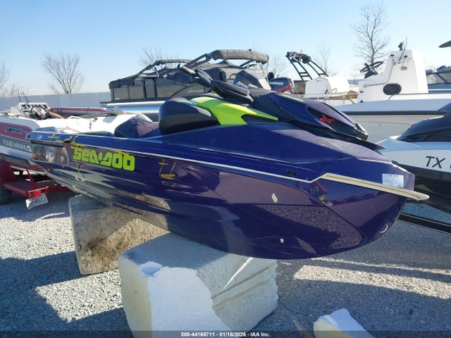 2021 SEADOO RXP-300 YDV49216B121