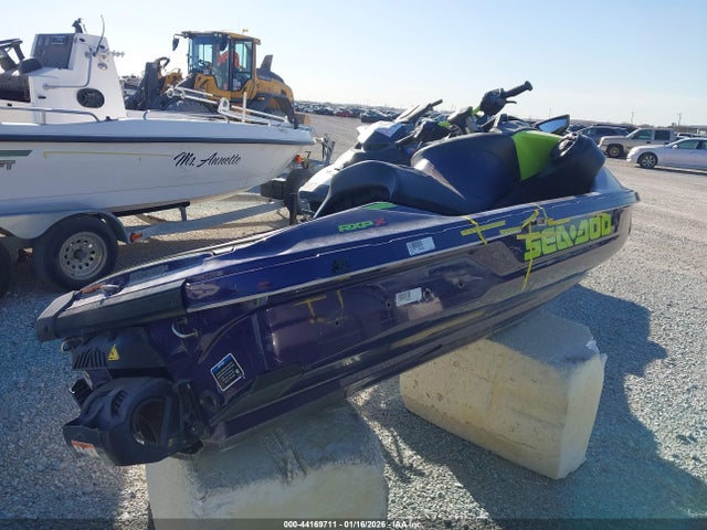 2021 SEADOO RXP-300 YDV49216B121 Photo 3