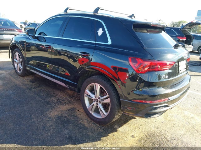 2022 AUDI Q3 WA1EECF31N1047673 Photo 2