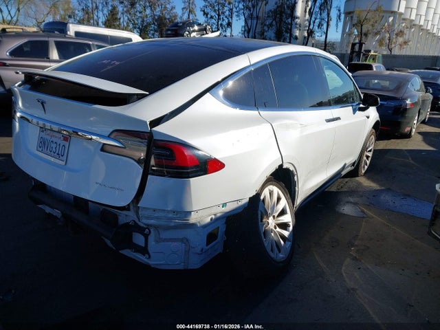 Продаж на аукціоні авто 2020 Tesla Model X Long Range Dual Motor All-wheel Drive/long Range Plus Dual Motor All-wheel Drive, vin: 5YJXCAE20LF241018, номер лоту: 44169738