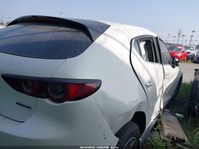 JM1BPAJL9M1335678 Mazda Mazda3 2.5 S