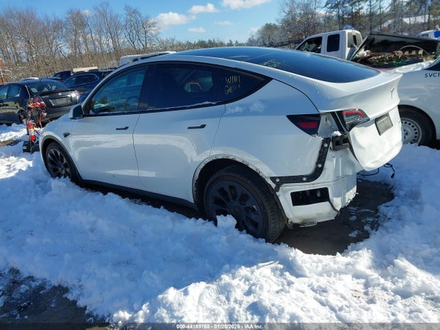 Продаж на аукціоні авто 2022 Tesla Model Y Long Range Dual Motor All-wheel Drive, vin: 7SAYGDEE4NA010811, номер лоту: 44169768