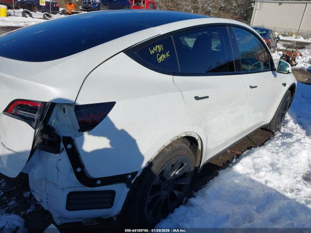 Продаж на аукціоні авто 2022 Tesla Model Y Long Range Dual Motor All-wheel Drive, vin: 7SAYGDEE4NA010811, номер лоту: 44169768