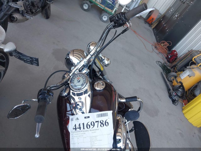 2011 HARLEY-DAVIDSON FLSTC 1HD1BW516BB019435