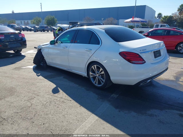 55SWF4KB2GU165069 Mercedes-Benz C 300 Luxury 4matic