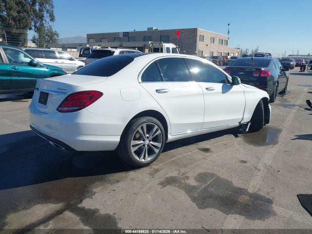 55SWF4KB2GU165069 Mercedes-Benz C 300 Luxury 4matic