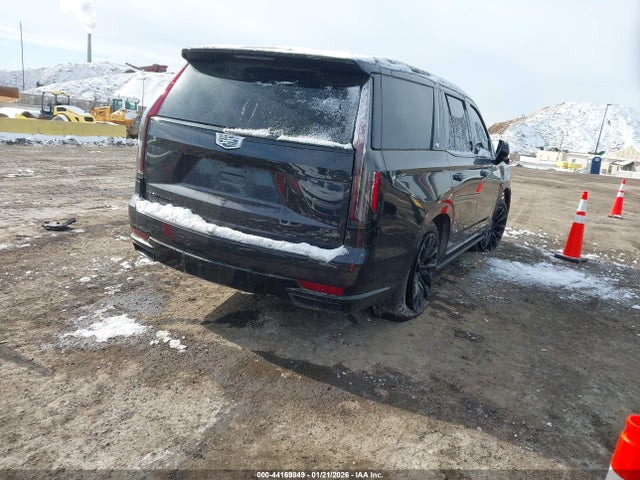 2023 CADILLAC ESCALADE 1GYS4FKL4PR391368 Photo 3