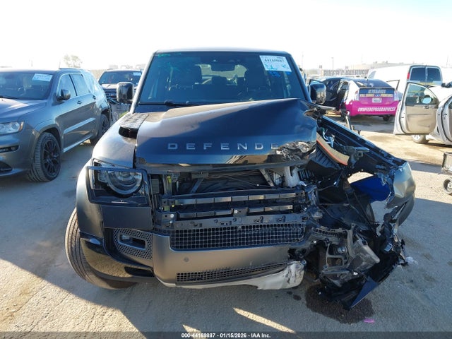SALEW6EE4R2326924 Land Rover Defender Carpathian Edition