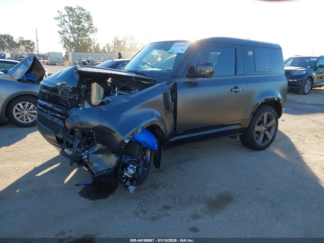 SALEW6EE4R2326924 Land Rover Defender Carpathian Edition