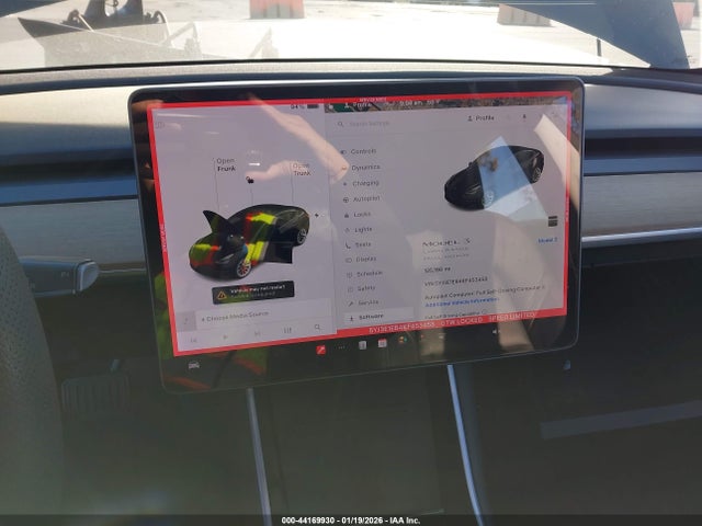44169930 :رقم المزاد ، 5YJ3E1EB4KF453458 vin ، 2019 Tesla Model 3 Long Range/performance مزاد بيع