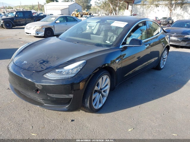 44169930 :رقم المزاد ، 5YJ3E1EB4KF453458 vin ، 2019 Tesla Model 3 Long Range/performance مزاد بيع