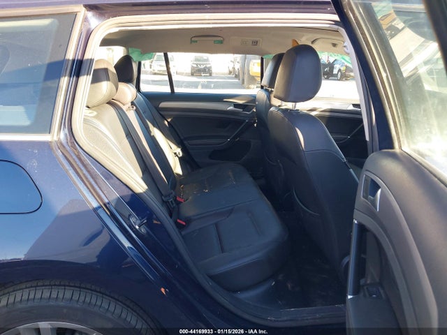 3VWFA7AUXFM520680 Volkswagen Golf Sportwagen Tdi Se 4-door