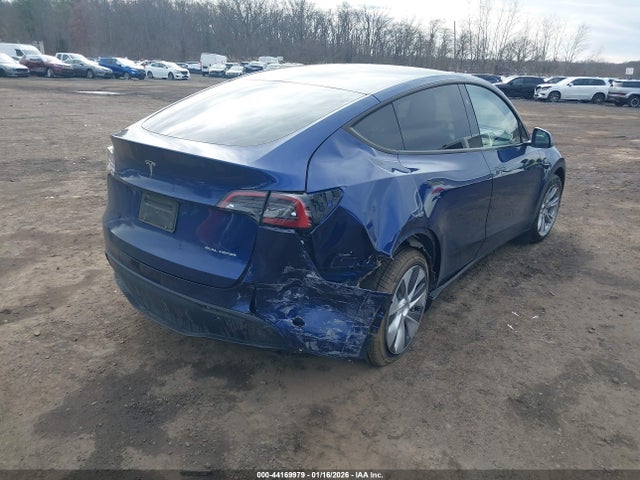 Продажа на аукционе авто 2023 Tesla Model Y Awd/long Range Dual Motor All-wheel Drive, vin: 7SAYGDEE5PA182333, номер лота: 44169979