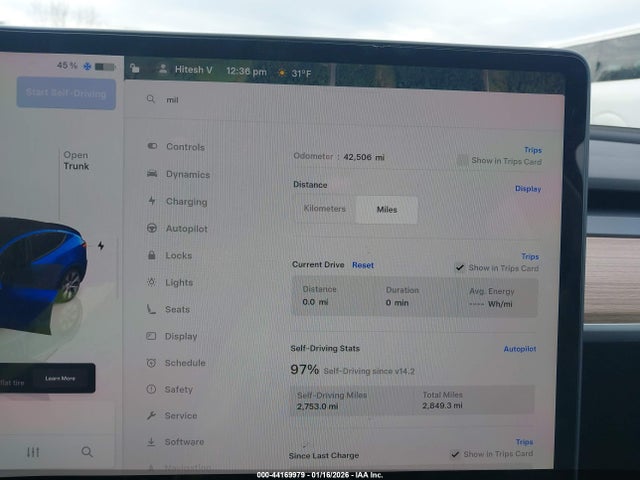 Продажа на аукционе авто 2023 Tesla Model Y Awd/long Range Dual Motor All-wheel Drive, vin: 7SAYGDEE5PA182333, номер лота: 44169979