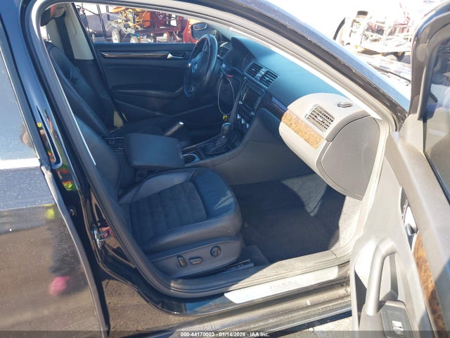 2014 VOLKSWAGEN PASSAT 1VWCN7A38EC097807 Photo 4