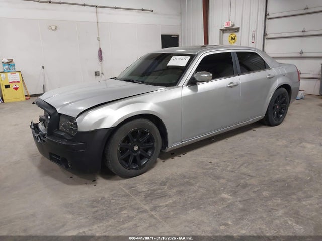 2005 Chrysler 300c მანქანა იყიდება აუქციონზე, vin: 2C3AA63H35H132490, აუქციონის ნომერი: 44170071