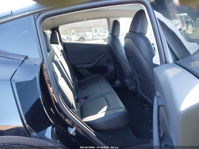 2024 TESLA MODEL Y 7SAYGDEE9RA329532 Photo 7