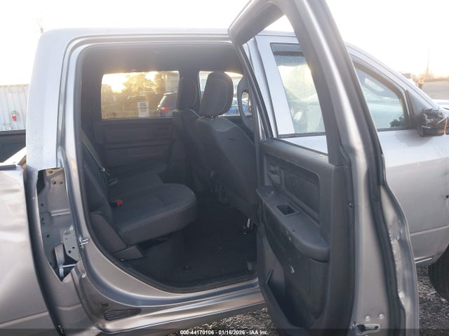 3C6UR5CL6RG326976 RAM 2500 Tradesman 4x4 6&#039;4 Box