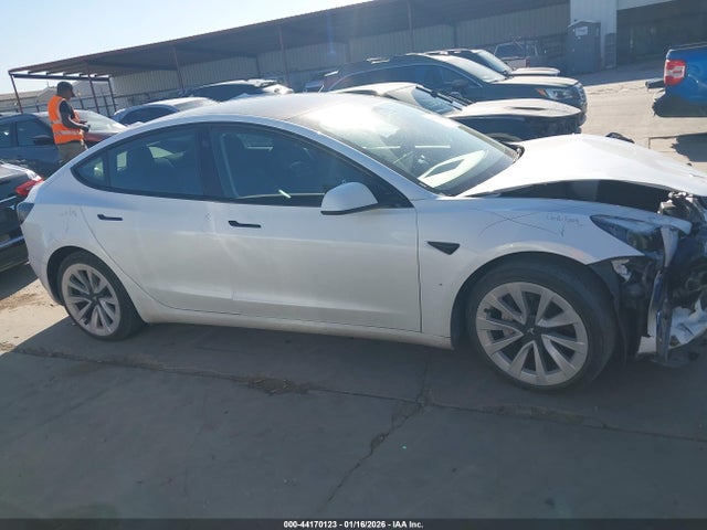 Tesla Model 3 Rear-wheel Drive 2023 5YJ3E1EA3PF437329 Image 13