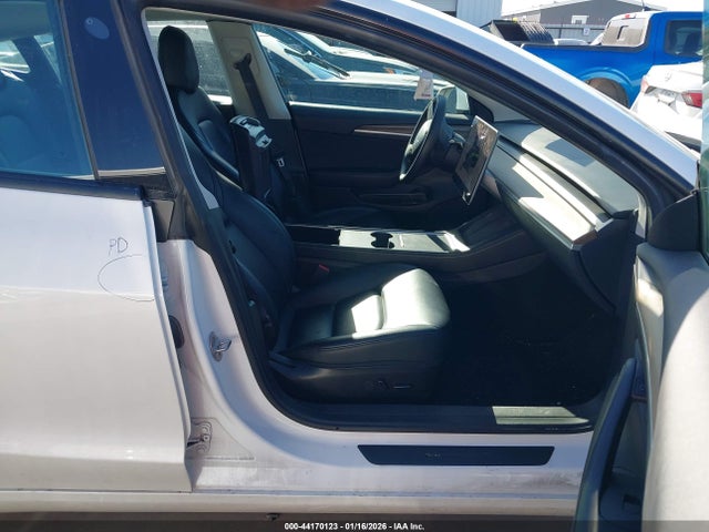 2023 TESLA MODEL 3 5YJ3E1EA3PF437329 Photo 4