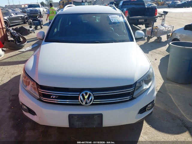 WVGAV7AX4GW096602 Volkswagen Tiguan R-line