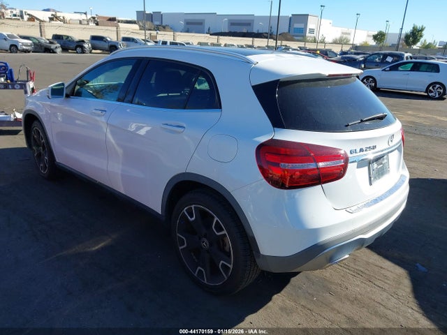 WDCTG4EB2KJ550382 Mercedes-Benz GLA 250