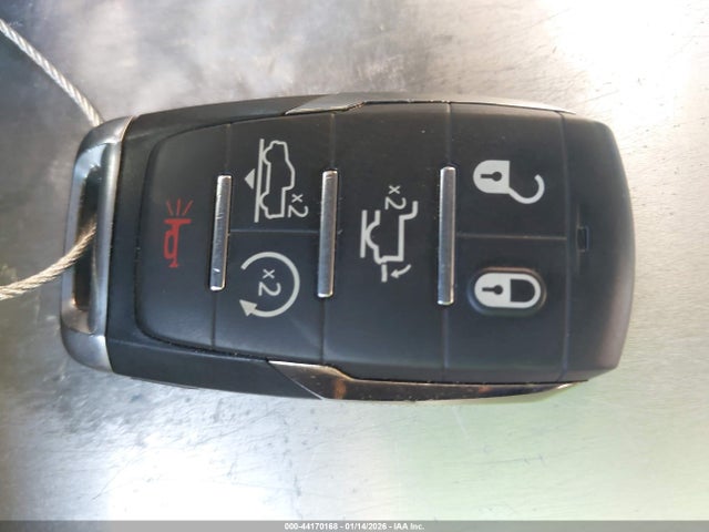 2020 RAM 1500 1C6SRFHT4LN393855 Photo 10