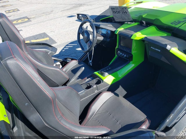 2022 POLARIS SLINGSHOT 57XAARHB0N8152050 Photo 4
