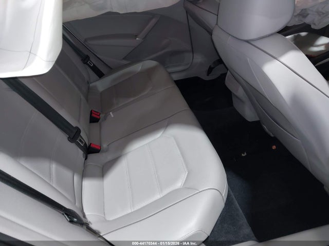 Aukcja sprzedaży 2018 Volkswagen Passat 2.0t R-line/2.0t S, vin: 1VWAA7A30JC014111, numer aukcji: 44170344