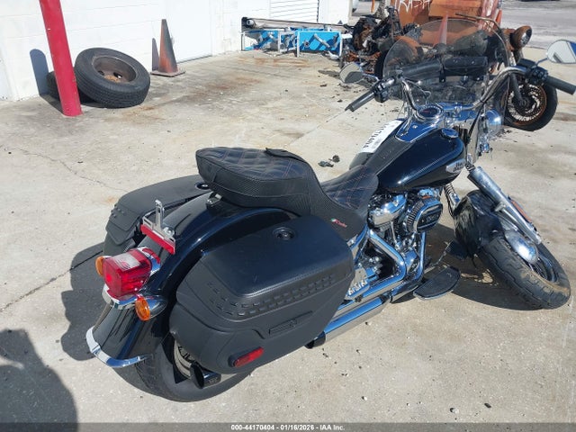 2023 HARLEY-DAVIDSON FLHCS 1HD1YBK17PB041219 Photo 3