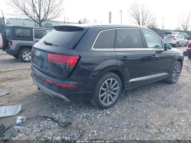 2019 AUDI Q7 WA1LAAF75KD003082 Photo 3
