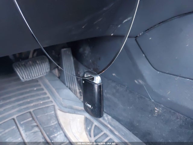Продаж на аукціоні авто 2017 Kia Cadenza Premium, vin: KNALB4J14H5042690, номер лоту: 44170435