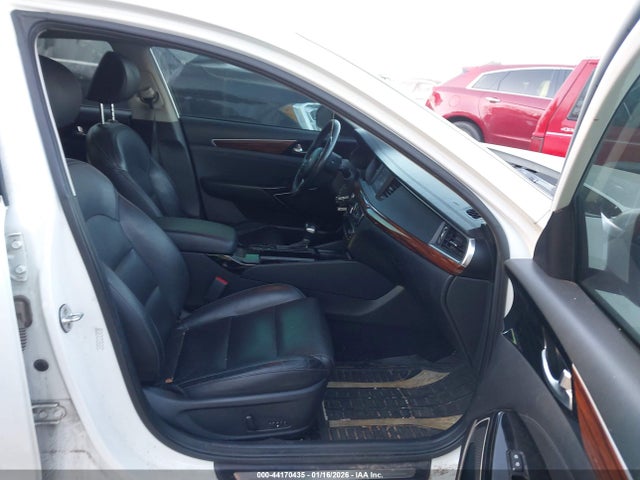 Продаж на аукціоні авто 2017 Kia Cadenza Premium, vin: KNALB4J14H5042690, номер лоту: 44170435