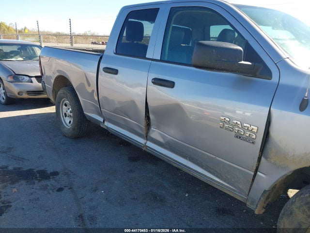 1C6RR6FGXLS116617 RAM 1500 Classic Tradesman 4x2 6&#039;4 Box