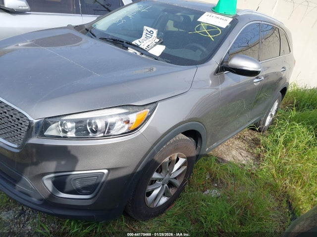 5XYPGDA54JG373419 KIA Sorento 3.3l Lx