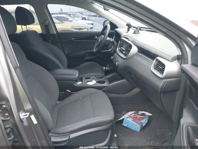 5XYPGDA54JG373419 KIA Sorento 3.3l Lx