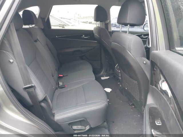 5XYPGDA54JG373419 KIA Sorento 3.3l Lx