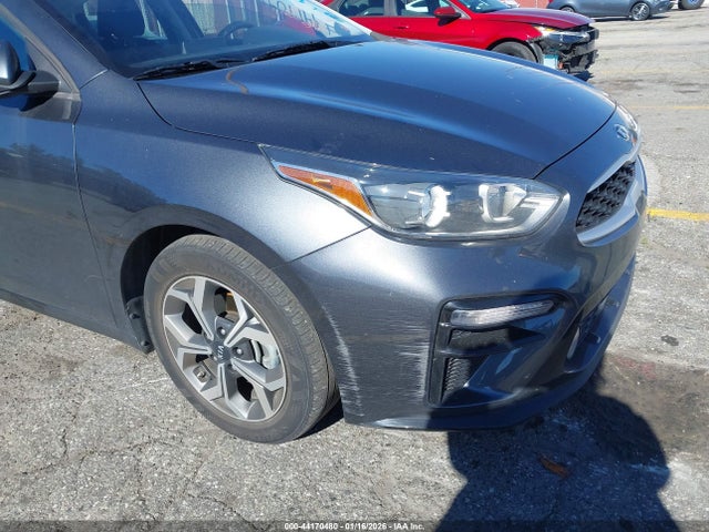 3KPF24AD6ME398423 KIA Forte Lxs