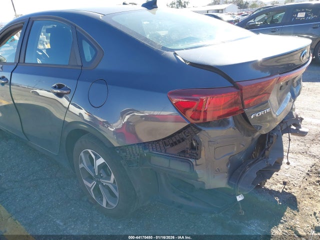 3KPF24AD6ME398423 KIA Forte Lxs