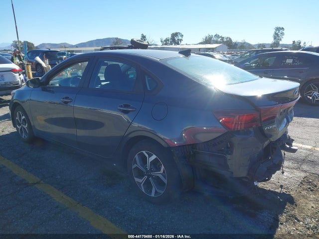 3KPF24AD6ME398423 KIA Forte Lxs